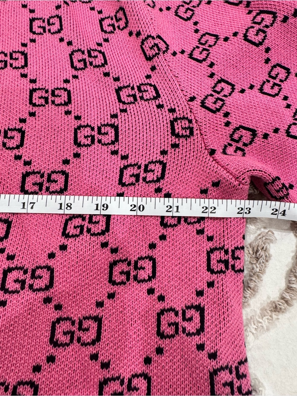 Gucci Pink and Black Knit Cardigan with Signature Label - Picture 13 of 15